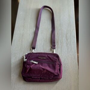💜 BAGGALLINI Crossbody/Beltbag RFID 💜